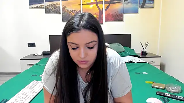 adelline online show from 01/06/25, 01:20