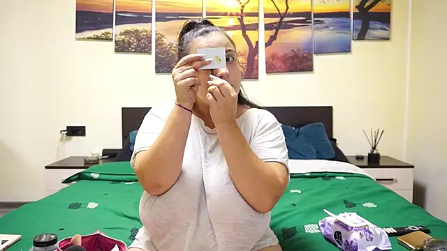 adelline online show from 09/25/25, 08:56