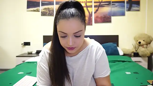 adelline online show from 11/26/25, 09:49