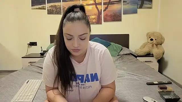 adelline online show from 03/30/26, 08:32