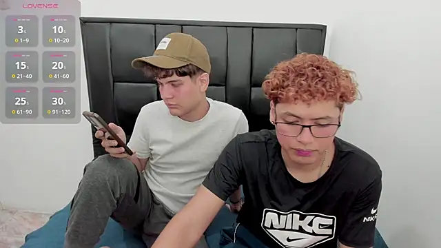 javieryalejandro online show from 09/28/25, 09:20