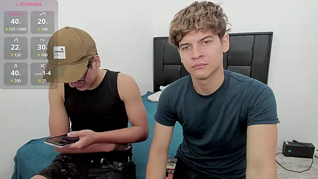 javieryalejandro online show from 11/09/25, 02:37