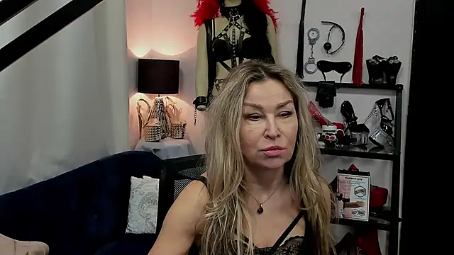 crystaLUX online show from 03/04/25, 06:04