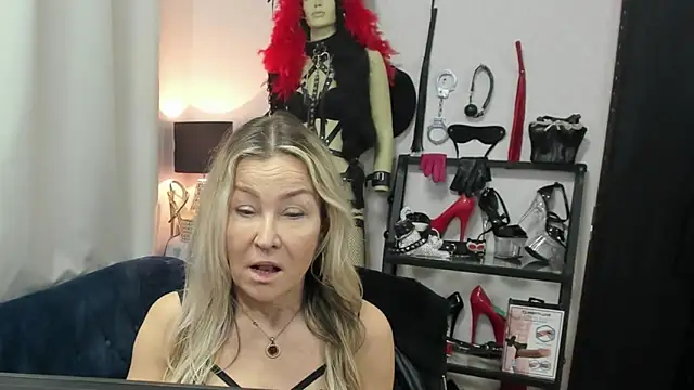 crystaLUX online show from 04/21/26, 04:19