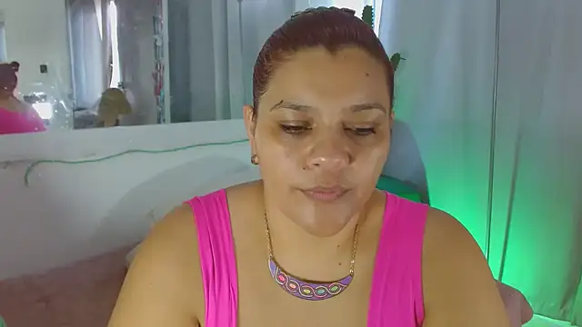 Snapshot of Selenna01 chatting on 02/01/25, 02:34 Selenna01 online show from 02/01/25, 02:34