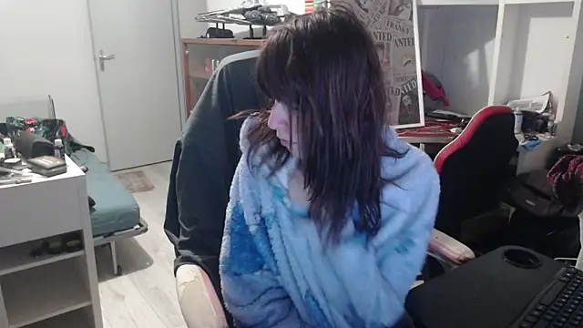 missthon0 online show from 02/02/26, 10:47