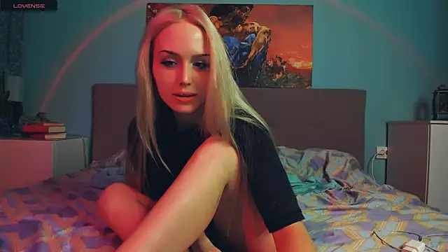 Linda Roxy online show from 12/15/24, 12:28