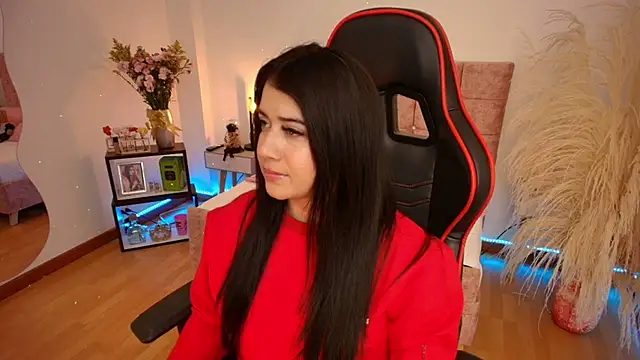 Snapshot of KallyMyller1 chatting on 12/18/24, 03:22 KallyMyller1 online show from 12/18/24, 03:22