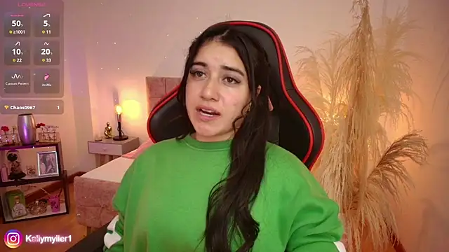 Snapshot of KallyMyller1 chatting on 02/10/25, 07:17 KallyMyller1 online show from 02/10/25, 07:17