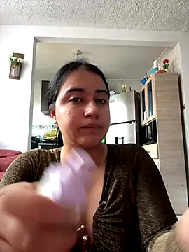 Snapshot of KallyMyller1 chatting on 11/07/25, 07:36 KallyMyller1 online show from 11/07/25, 07:36