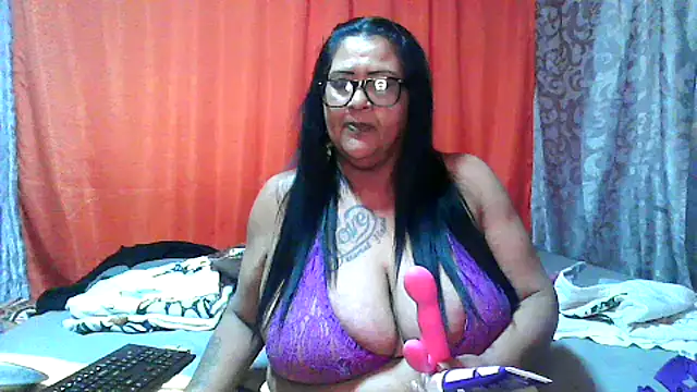 Snapshot of boobynatz chatting on 09/18/25, 11:34 boobynatz online show from 09/18/25, 11:34