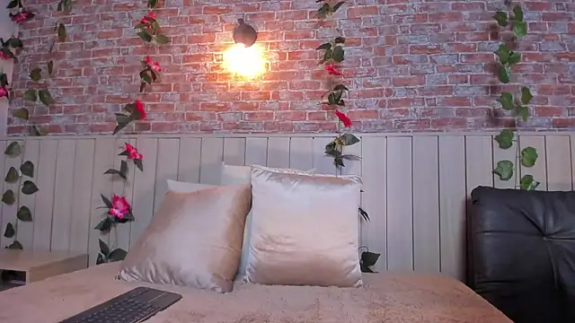 maryevans  online show from 01/14/26, 01:06