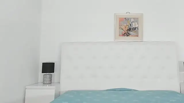 Snapshot of purefantasy chatting on 09/19/25, 05:20 purefantasy online show from 09/19/25, 05:20