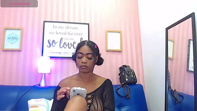 Snapshot of EvelynHeather chatting on 03/08/25, 02:51 EvelynHeather online show from 03/08/25, 02:51