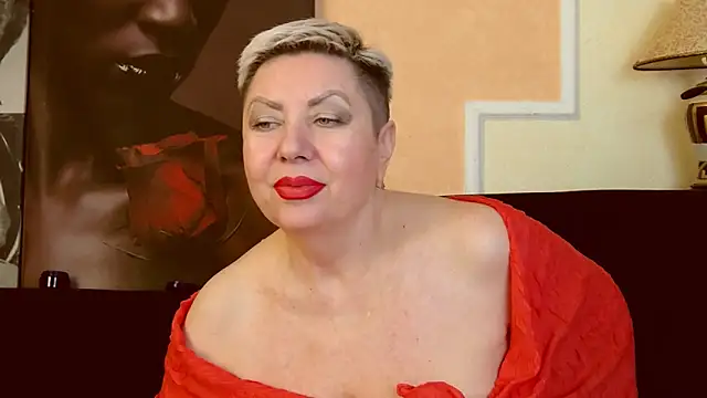 Snapshot of LadyPosh chatting on 12/07/24, 04:20 LadyPosh online show from 12/07/24, 04:20