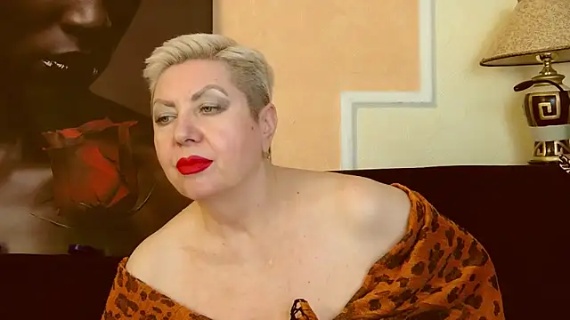 Snapshot of LadyPosh chatting on 01/10/25, 01:32 LadyPosh online show from 01/10/25, 01:32