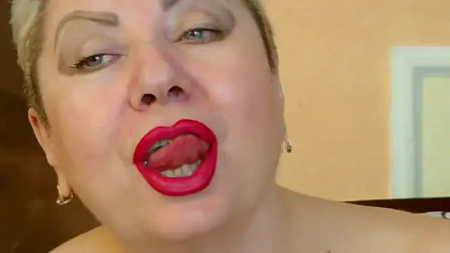 Snapshot of LadyPosh chatting on 02/26/25, 09:48 LadyPosh online show from 02/26/25, 09:48