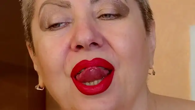 LadyPosh online show from 11/04/25, 10:31