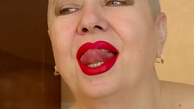 LadyPosh online show from 04/23/26, 08:00