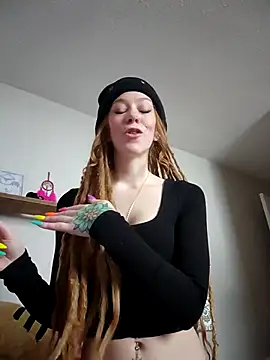 Snapshot of LucidLucy chatting on 02/16/25, 02:00 LucidLucy online show from 02/16/25, 02:00