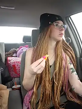 Snapshot of LucidLucy chatting on 03/02/25, 06:40 LucidLucy online show from 03/02/25, 06:40