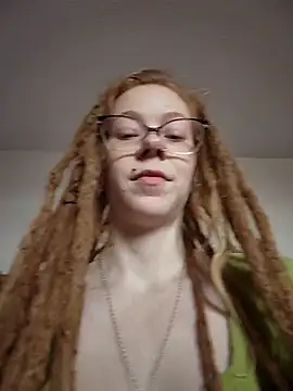 Snapshot of LucidLucy chatting on 03/13/25, 02:01 LucidLucy online show from 03/13/25, 02:01