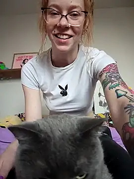 Snapshot of LucidLucy chatting on 03/15/25, 04:10 LucidLucy online show from 03/15/25, 04:10