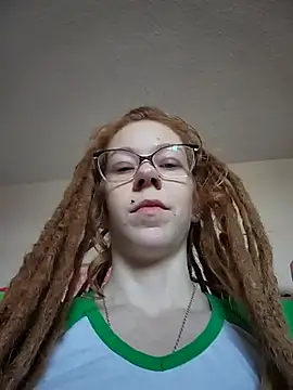 Snapshot of LucidLucy chatting on 03/17/25, 02:45 LucidLucy online show from 03/17/25, 02:45