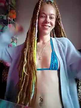 Snapshot of LucidLucy chatting on 10/01/25, 11:38 LucidLucy online show from 10/01/25, 11:38