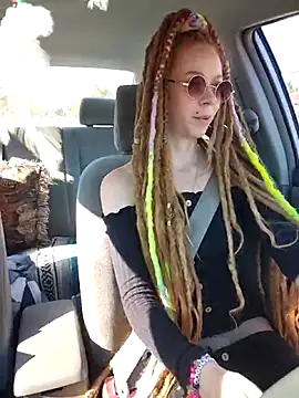 Snapshot of LucidLucy chatting on 10/06/25, 02:36 LucidLucy online show from 10/06/25, 02:36