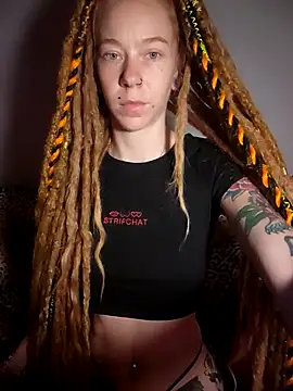 Snapshot of LucidLucy chatting on 10/22/25, 09:20 LucidLucy online show from 10/22/25, 09:20