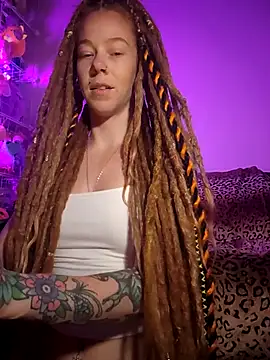 Snapshot of LucidLucy chatting on 11/05/25, 03:39 LucidLucy online show from 11/05/25, 03:39