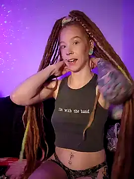 LucidLucy online show from 04/25/26, 02:03