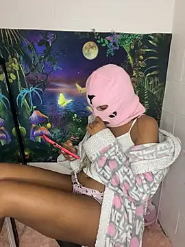 Snapshot of Badjen1027 chatting on 11/03/25, 02:02 Badjen1027 online show from 11/03/25, 02:02