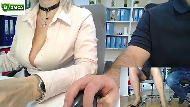 Snapshot of secret-office chatting on 10/06/25, 06:55 secret-office online show from 10/06/25, 06:55