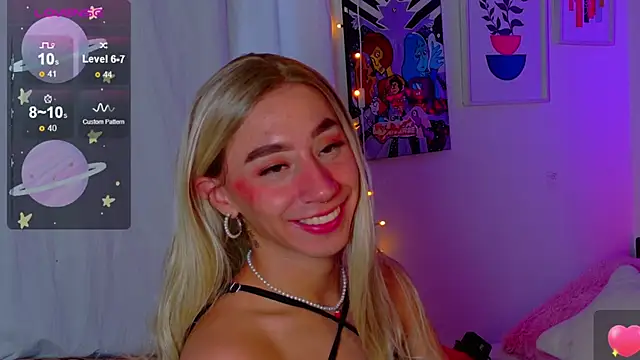 Snapshot of Littlebunny21 chatting on 03/09/25, 10:52 Littlebunny21 online show from 03/09/25, 10:52