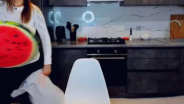 AlexiaDarren online show from 02/17/25, 04:15