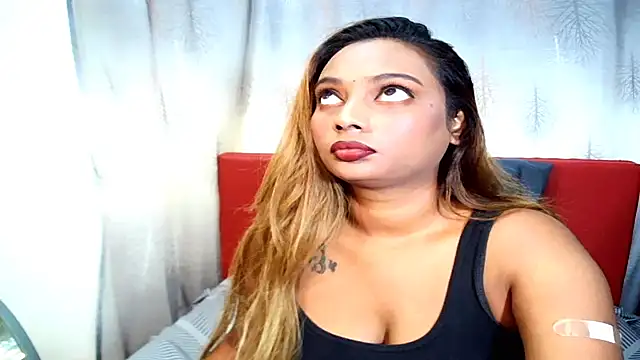 Snapshot of sexyindianchic chatting on 03/11/25, 06:32 sexyindianchic online show from 03/11/25, 06:32