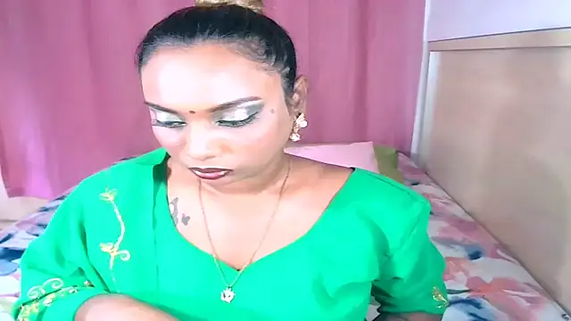 Snapshot of sexyindianchic chatting on 03/22/25, 09:13 sexyindianchic online show from 03/22/25, 09:13