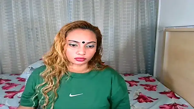 Snapshot of sexyindianchic chatting on 09/12/25, 05:13 sexyindianchic online show from 09/12/25, 05:13