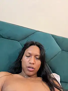 Snapshot of DarlingJenny22 chatting on 03/08/26, 04:44 DarlingJenny22 online show from 03/08/26, 04:44