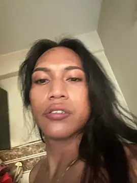 Snapshot of DarlingJenny22 chatting on 05/16/26, 10:23 DarlingJenny22 online show from 05/16/26, 10:23