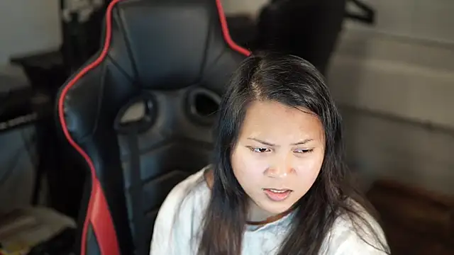 Bubbleliyah online show from 12/18/24, 03:15