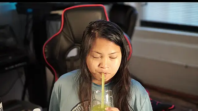 Bubbleliyah online show from 01/04/25, 02:14