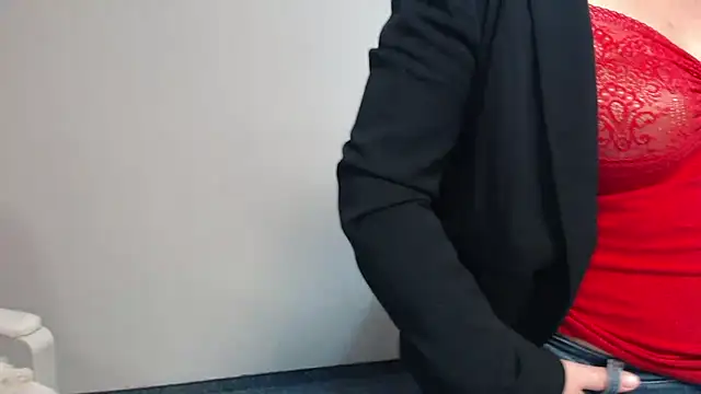 Snapshot of Adelewildx chatting on 12/05/24, 05:04 Adelewildx online show from 12/05/24, 05:04