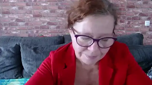 Snapshot of Adelewildx chatting on 12/08/24, 10:30 Adelewildx online show from 12/08/24, 10:30