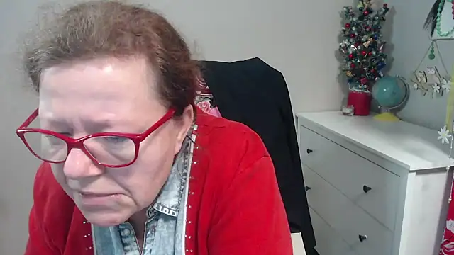 Snapshot of Adelewildx chatting on 01/13/25, 07:54 Adelewildx online show from 01/13/25, 07:54