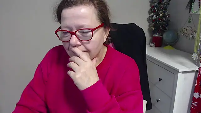 Snapshot of Adelewildx chatting on 01/15/25, 04:25 Adelewildx online show from 01/15/25, 04:25