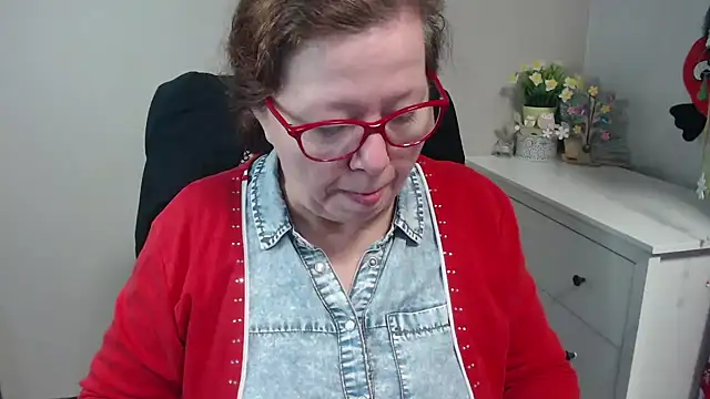 Snapshot of Adelewildx chatting on 02/04/25, 04:37 Adelewildx online show from 02/04/25, 04:37