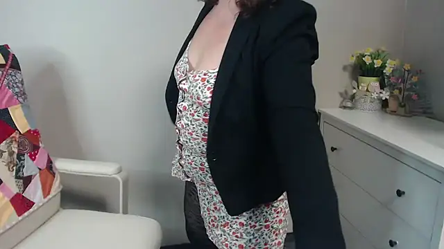 Snapshot of Adelewildx chatting on 02/10/25, 08:09 Adelewildx online show from 02/10/25, 08:09